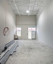 9950 Macleod Trl SE, Calgary, AB à louer Photo de la construction– Image 2 sur 3