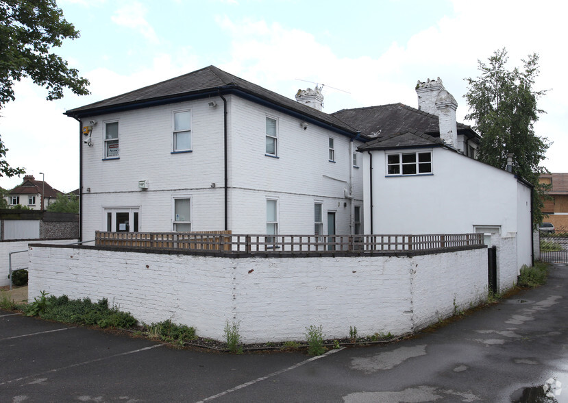 2 Esher Rd, Walton On Thames à louer - Photo de l’immeuble – Image 3 sur 8