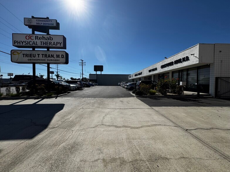 15191 Beach Blvd, Westminster, CA à louer - Photo de l’immeuble – Image 1 sur 7