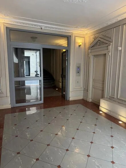 17 Rue Duphot, Paris à louer - Photo de l’immeuble – Image 2 sur 9