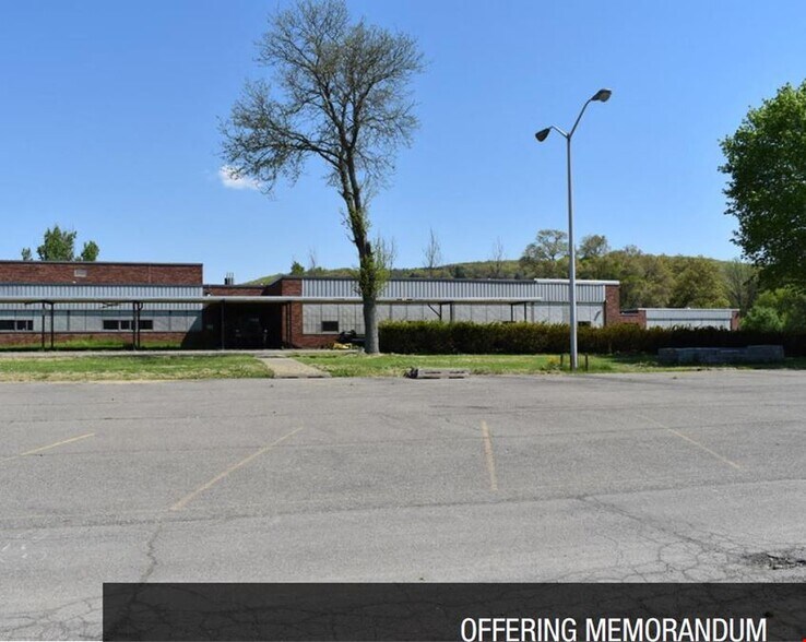 100 Elm St, Owego, NY à vendre - Photo de l’immeuble – Image 3 sur 21