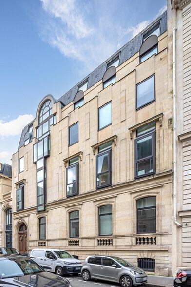 48 Rue La Pérouse, Paris à louer - Photo principale – Image 1 sur 3