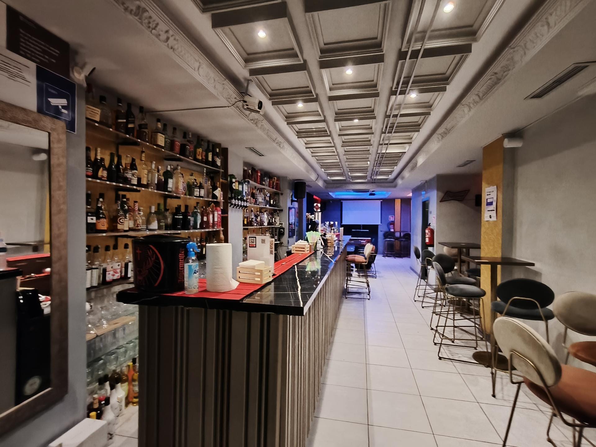 Local commercial dans Barcelone, Barcelona à louer Photo intérieure– Image 1 sur 16