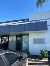 5241 Lincoln Ave, Cypress, CA à louer Photo de l’immeuble– Image 2 sur 10