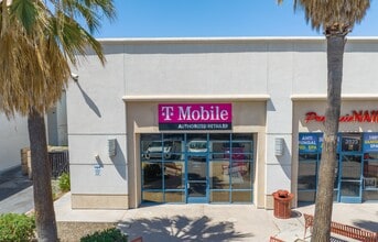 3503-3527 W Stetson Ave, Hemet, CA à louer Photo intérieure– Image 2 sur 14