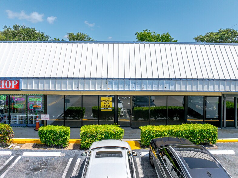 3907-3943 N Federal Hwy, Pompano Beach, FL à louer - Photo de l’immeuble – Image 3 sur 13