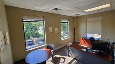 60 Main St, Hamburg, NY à louer Photo intérieure– Image 1 sur 8