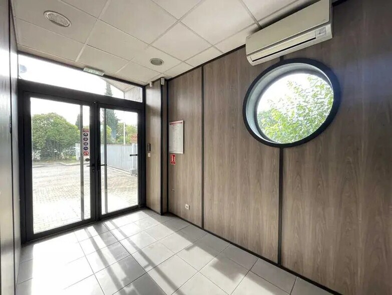 Bureau dans Aix-en-Provence à louer - Hall d’entrée – Image 2 sur 13