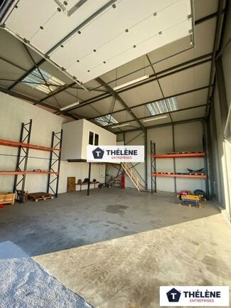 Plus de détails pour Bureau, Local d'activités à louer