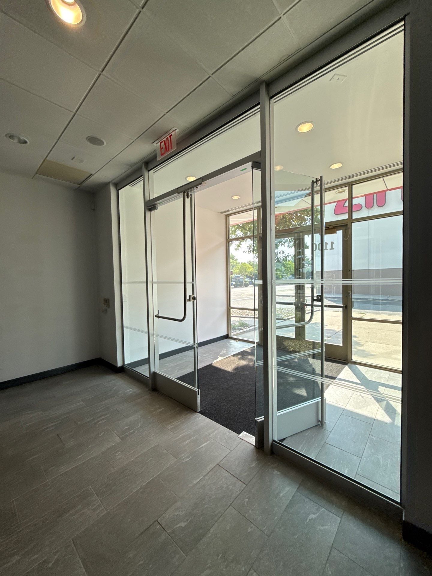 617-701 W Edgar Rd, Linden, NJ à louer Photo intérieure– Image 1 sur 18