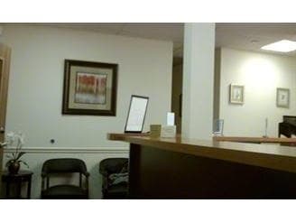 596 Anderson Ave, Cliffside Park, NJ à louer - Photo intérieure – Image 3 sur 10