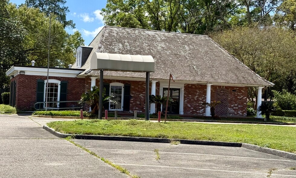 8796 Greenwell Springs Rd, Baton Rouge, LA à vendre - Photo de l’immeuble – Image 2 sur 12