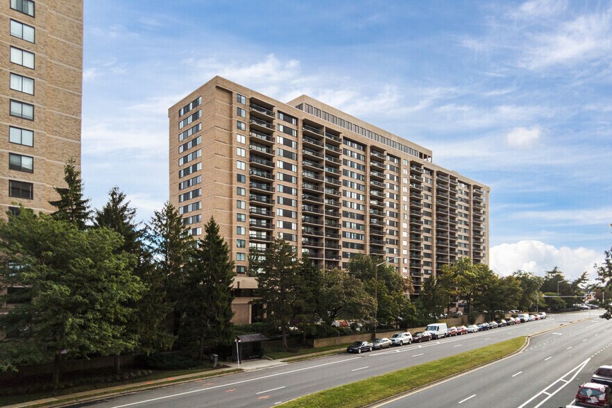 3713 S George Mason Dr, Falls Church, VA à vendre - Photo de l’immeuble – Image 2 sur 4