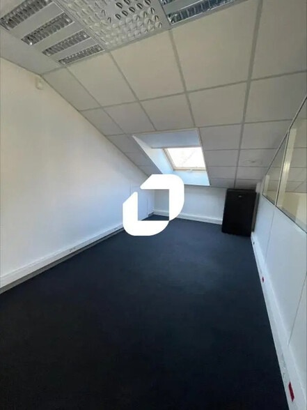 Bureau dans Eybens à louer - Photo intérieure – Image 3 sur 8