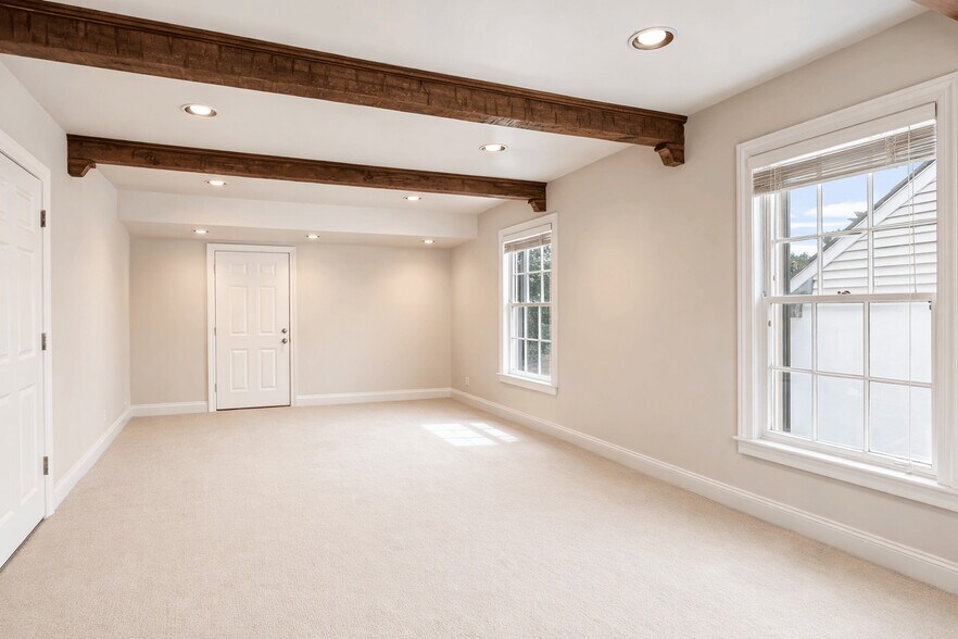 413 E Iris Dr, Nashville, TN à vendre - Photo intérieure – Image 3 sur 10