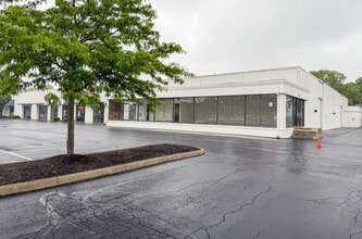 5055 E Main St, Columbus, OH à louer Photo de l’immeuble– Image 1 sur 1