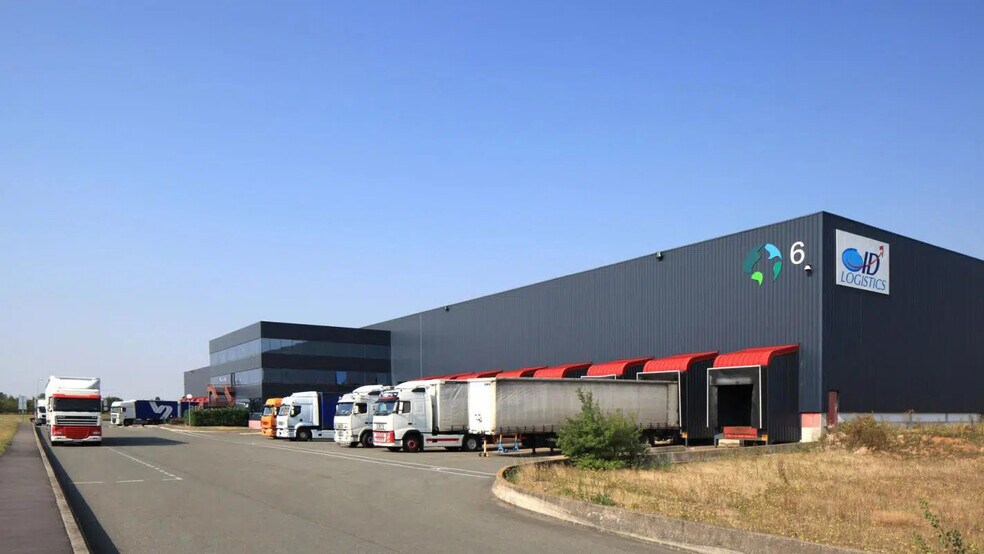 Industriel/Logistique dans Meung-sur-Loire à louer - Photo de l’immeuble – Image 2 sur 3