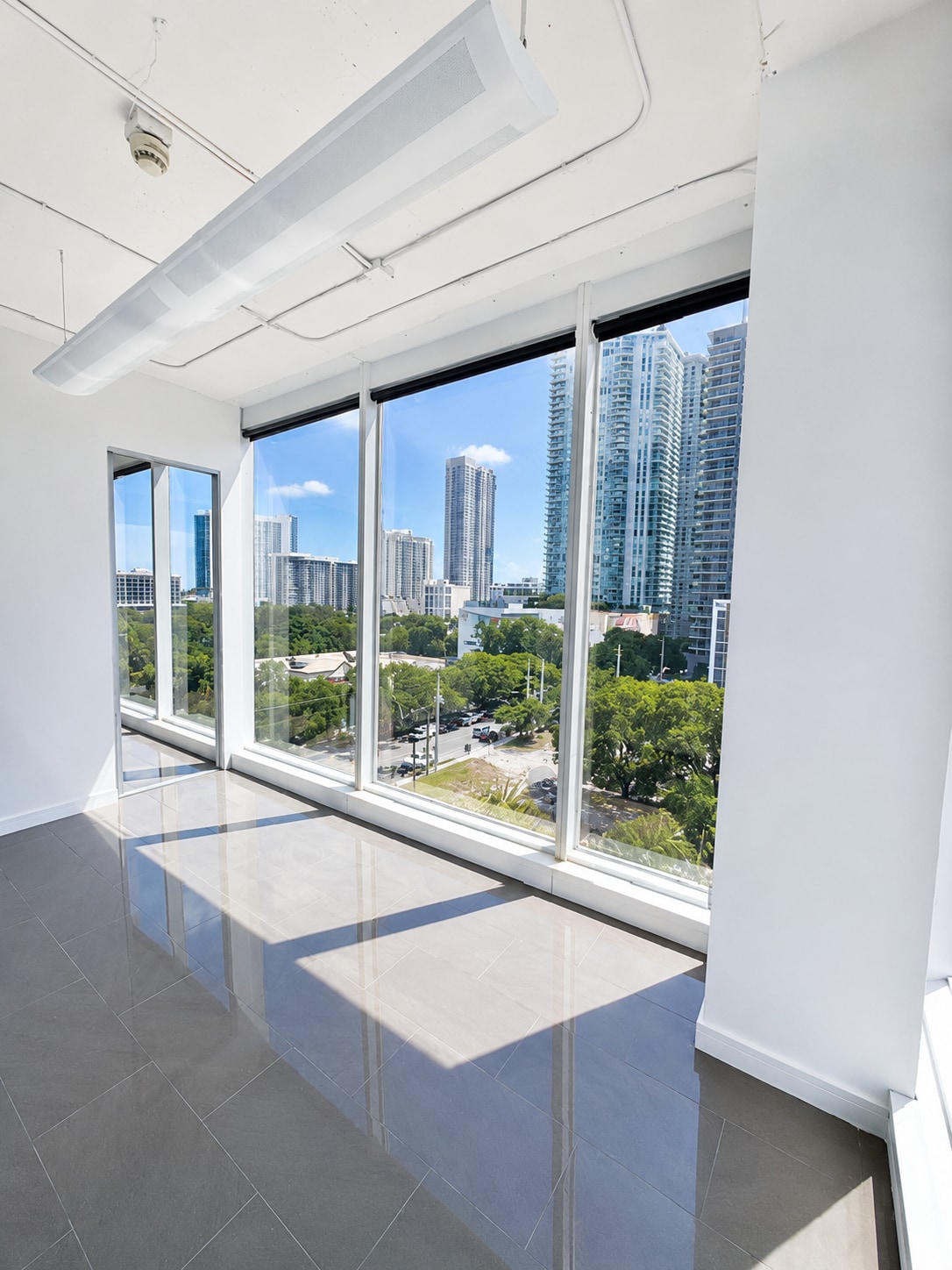 3050 Biscayne Blvd, Miami, FL à louer Photo intérieure– Image 1 sur 7