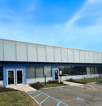 200 Corporate Blvd S, Yonkers, NY à louer Photo intérieure– Image 1 sur 2