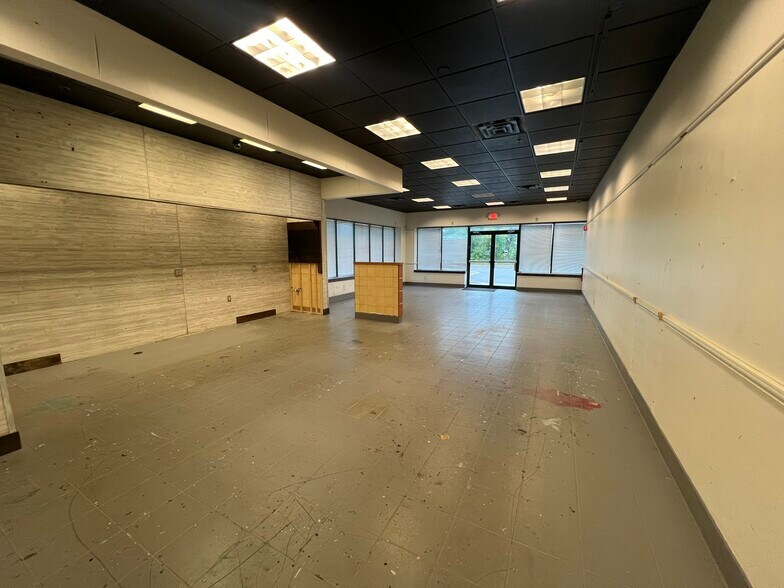 13445-13501 Business Center Dr, Elk River, MN à louer - Photo de l’immeuble – Image 3 sur 12