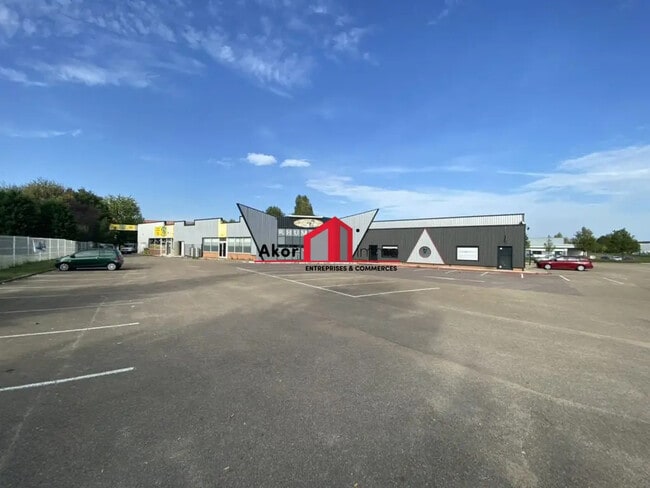 Plus de détails pour 2 C Rue De Londres, Monéteau - Local commercial à louer