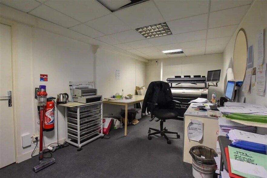 Bureau dans Paris à louer - Photo de l’immeuble – Image 3 sur 8