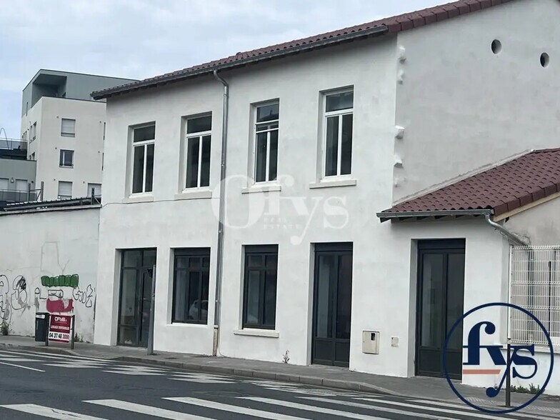 Local d’activités dans Lyon à louer - Photo de l’immeuble – Image 2 sur 12