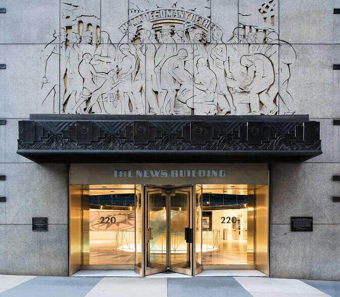 220 E 42nd St, New York, NY à louer - Photo de l’immeuble – Image 3 sur 4