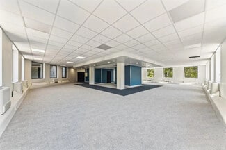 Plus de détails pour 81 Boulevard De La Bataille De Stalingrad, Villeurbanne - Bureau à louer