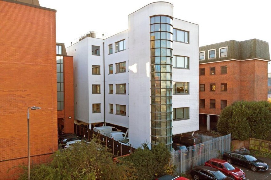 7 Eastern Rd, Romford à vendre - Photo de l’immeuble – Image 2 sur 5