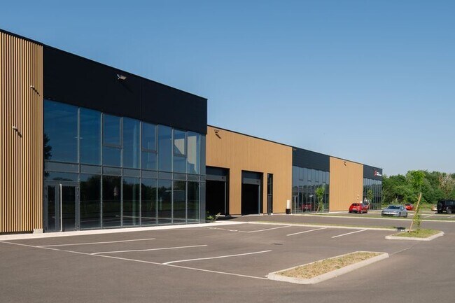 Plus de détails pour 317 Rue Du Vauzel, Ambérieux - Industriel/Logistique à louer