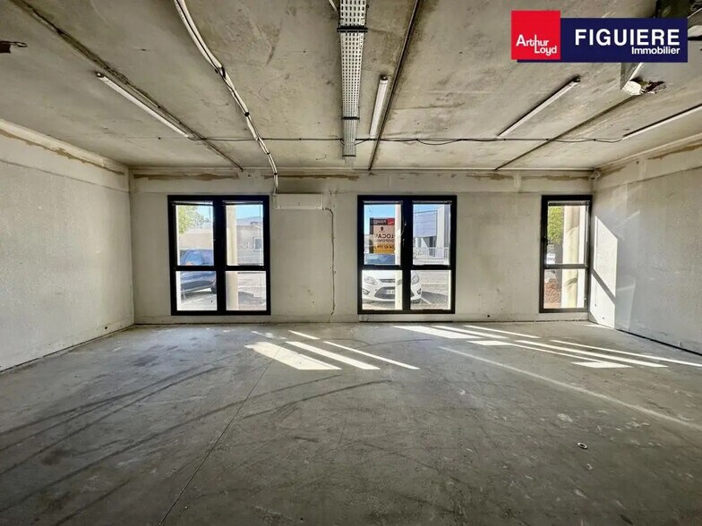 6 Allée Des Banquiers, Aix-en-Provence à louer - Photo de l’immeuble – Image 2 sur 9