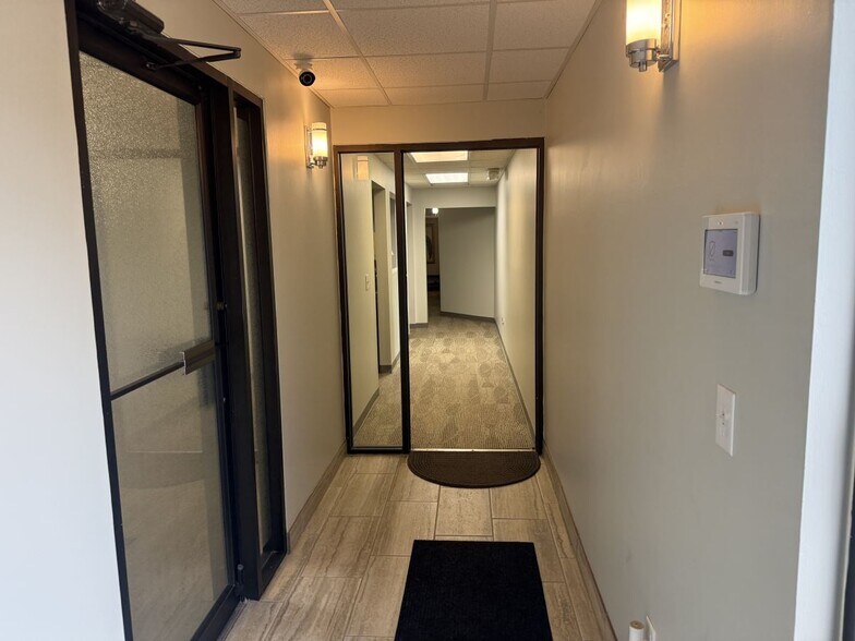 5080-5085 Lovers Ln, Portage, MI à louer - Photo intérieure – Image 2 sur 10
