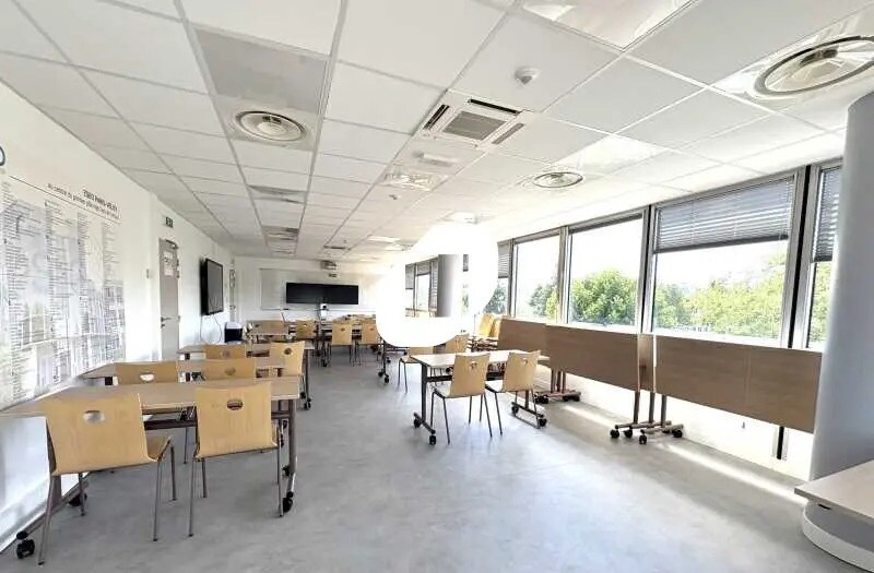 Bureau dans Vélizy-Villacoublay à louer - Photo de l’immeuble – Image 2 sur 12