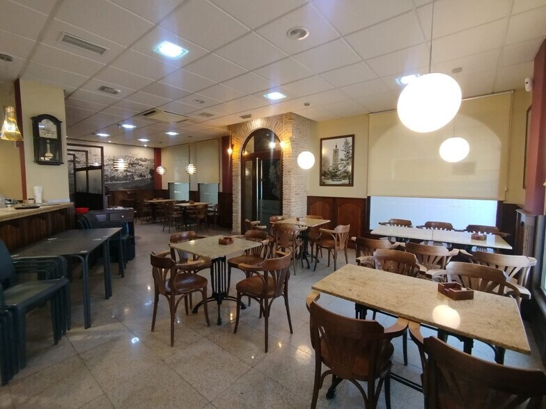 Immeuble residentiel dans Quintanar de la Orden, Toledo à vendre - Photo principale – Image 1 sur 2