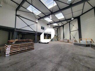 Plus de détails pour Bureau, Local d'activités à louer