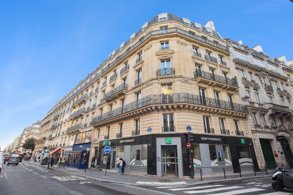 44 Rue La Fayette, Paris à louer Photo de l’immeuble– Image 1 sur 10