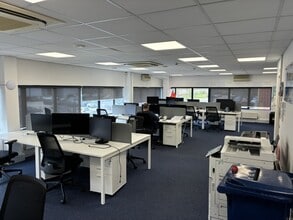 Trafalgar Way, Bar Hill à louer Photo intérieure– Image 1 sur 4