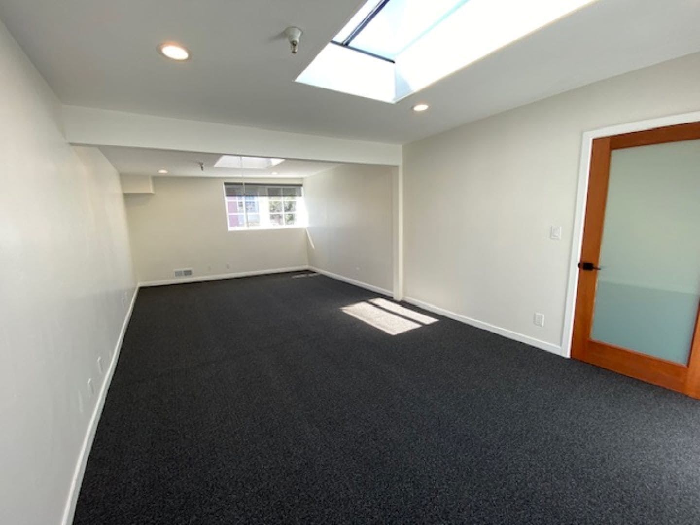 612-618 Lighthouse Ave, Pacific Grove, CA à louer Photo intérieure– Image 1 sur 7