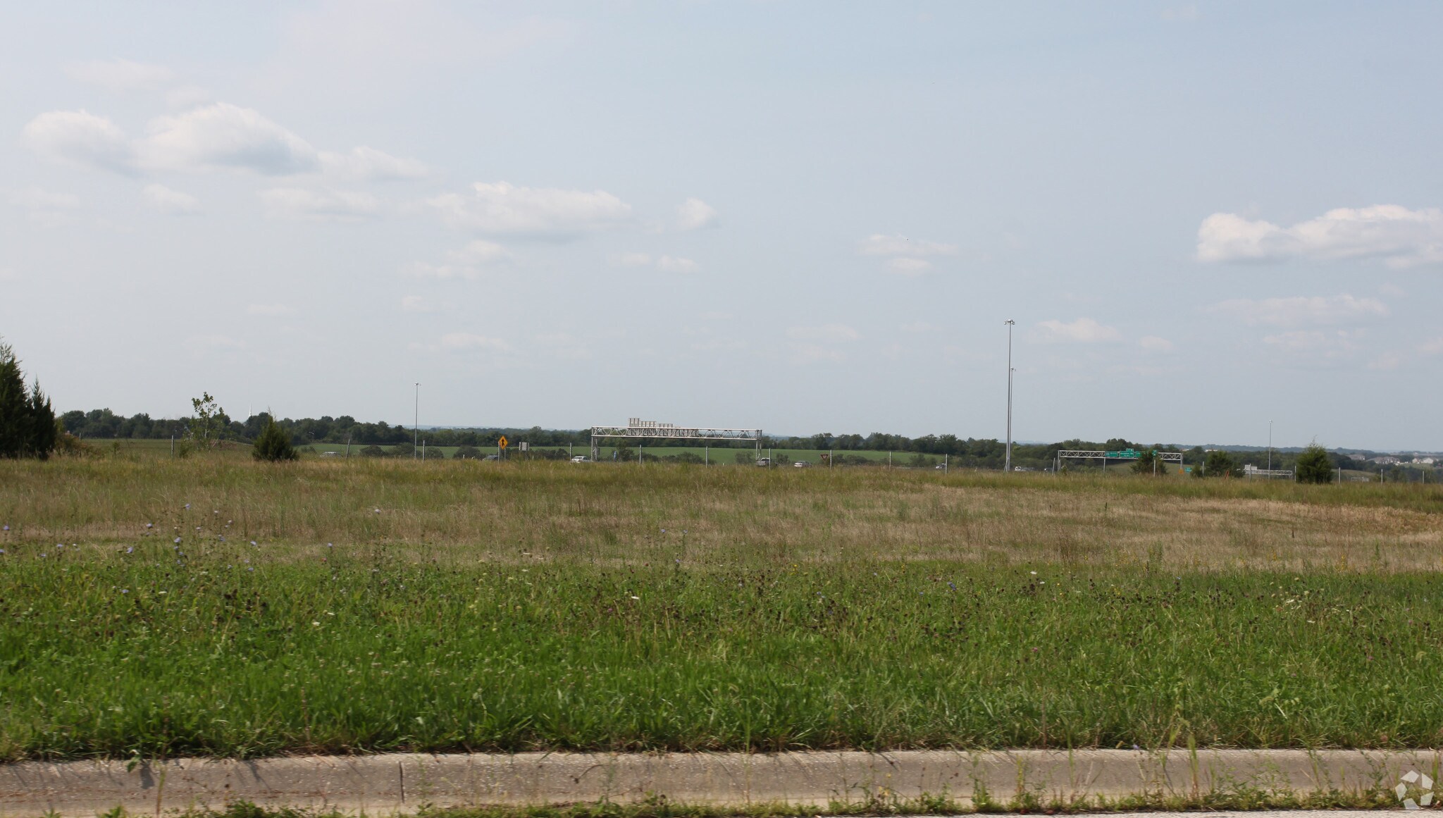 Woodland West Development portefeuille de 3 biens à vendre sur LoopNet.fr Photo principale– Image 1 sur 4