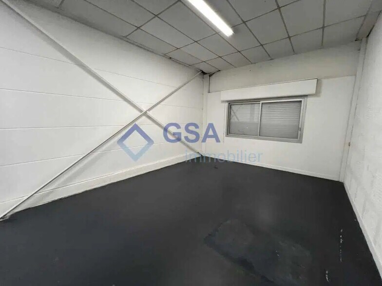 Bureau dans Lisses à louer - Photo intérieure – Image 3 sur 5