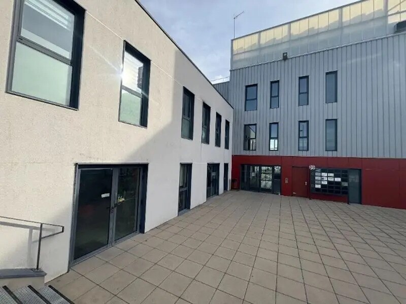 Bureau dans Saint-Just-Saint-Rambert à vendre Photo de l’immeuble– Image 1 sur 6