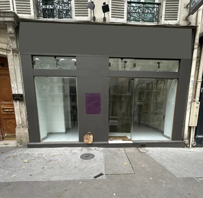 Plus de détails pour Local commercial à louer