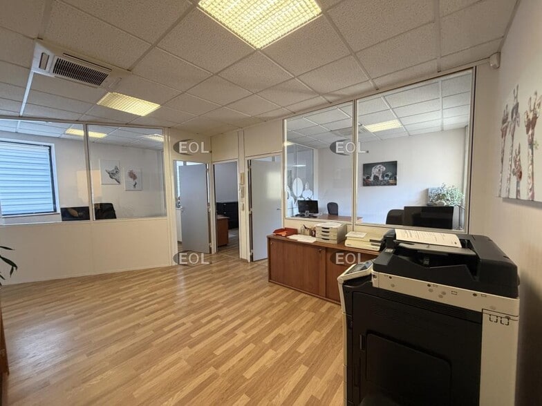 Local commercial dans Les Ulis à vendre - Photo intérieure – Image 3 sur 4