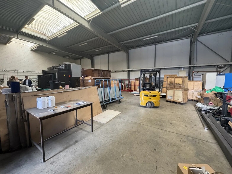16 Rue Jean Poulmarch, Argenteuil à louer - Photo de l’immeuble – Image 3 sur 12