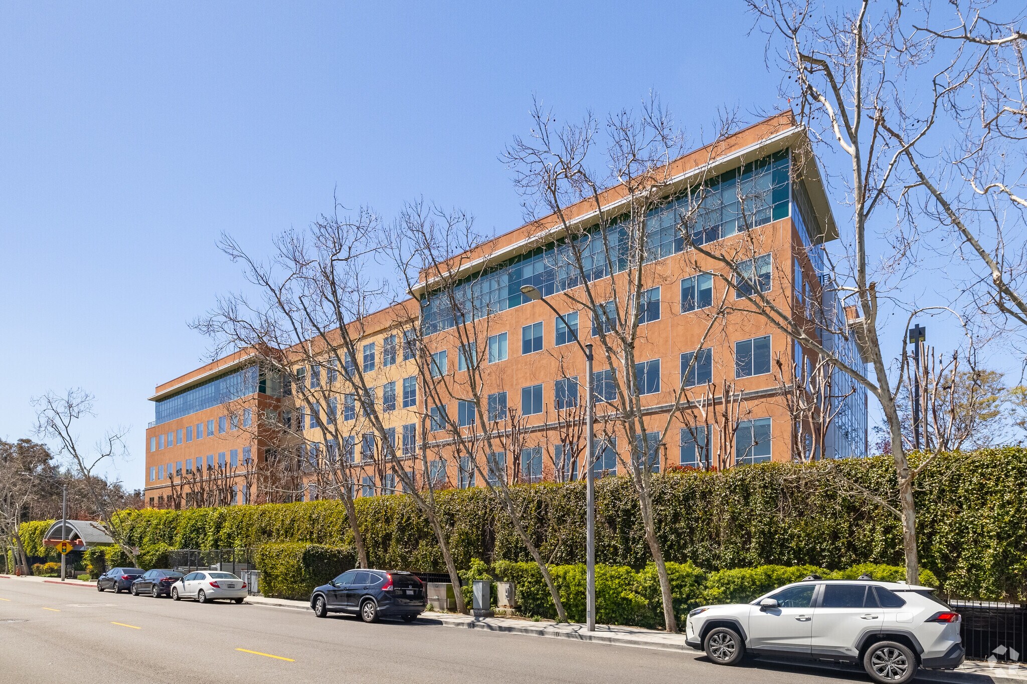 2255 N Ontario St, Burbank, CA à louer Photo principale– Image 1 sur 6