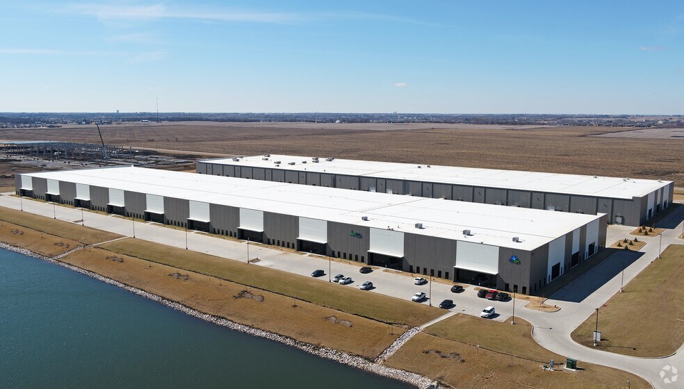 200 SE 37th St, Grimes, IA à louer - Aérien – Image 3 sur 19