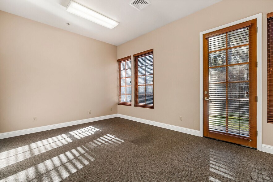 250 Vallombrosa Ave, Chico, CA à louer - Photo intérieure – Image 3 sur 7
