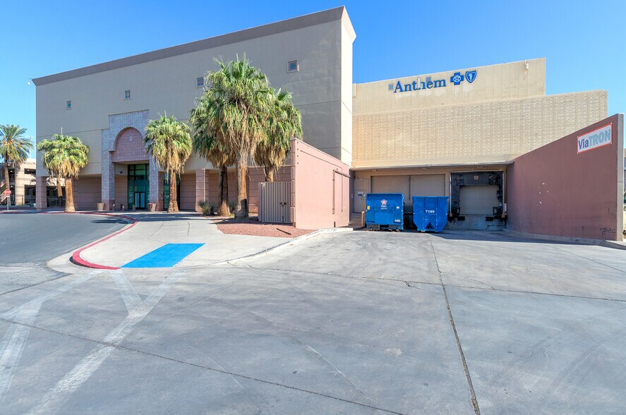 3634 S Maryland Pky, Las Vegas, NV à louer - Photo de l’immeuble – Image 2 sur 62