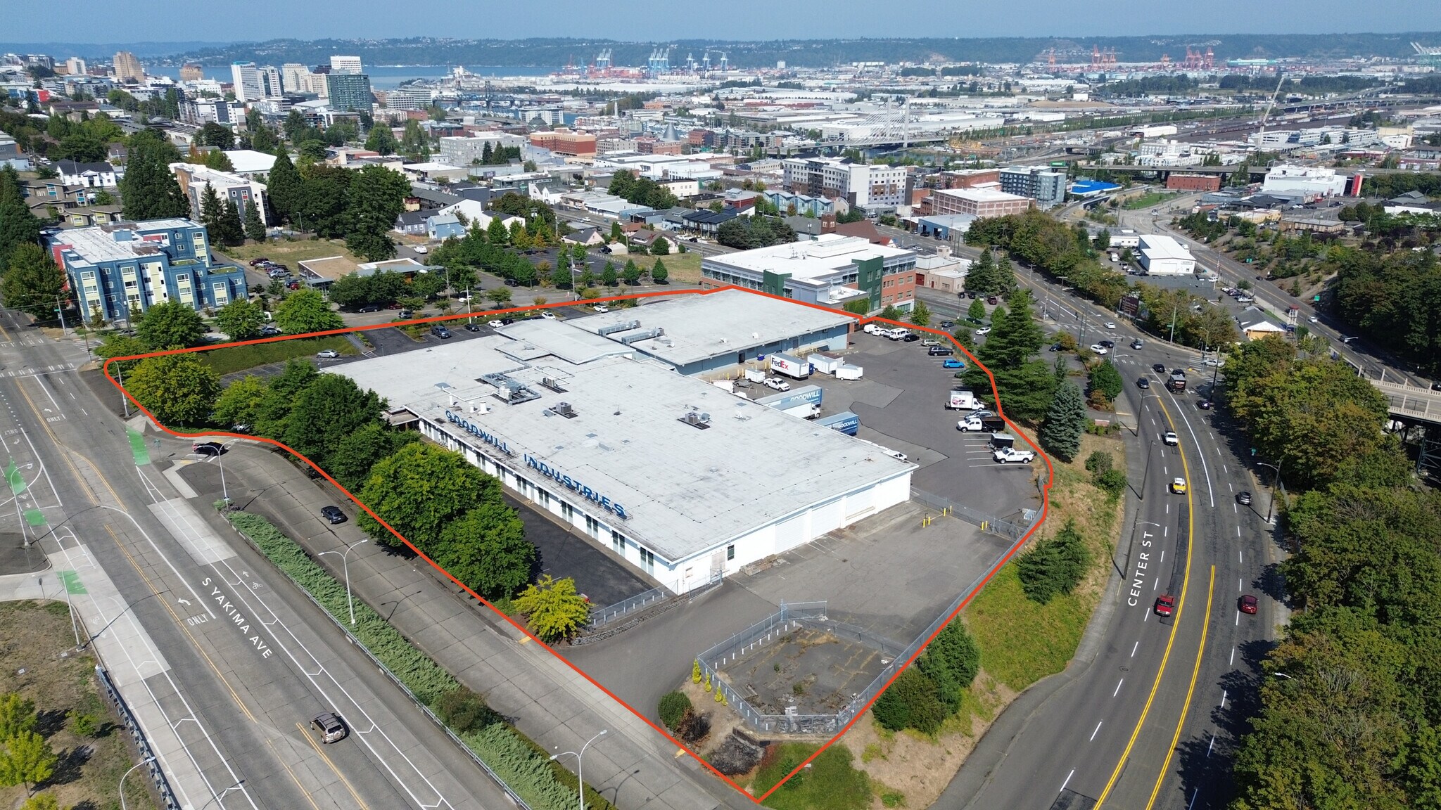 714 S 27th St, Tacoma, WA à vendre Photo de l’immeuble– Image 1 sur 7